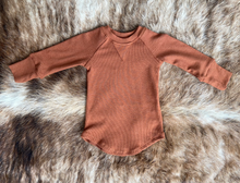 Load image into Gallery viewer, Knox Ribbed Top - Rust
